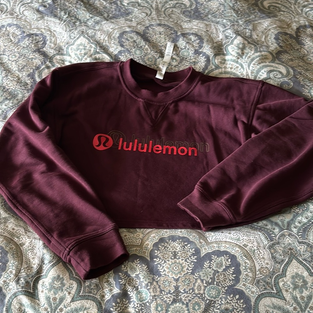 Lululemon cropped crew neck